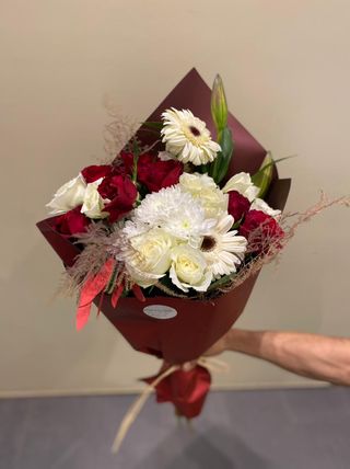 bouquet en main varié