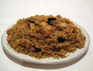 706. Ориз с пиле, китайски гъби и бамбук