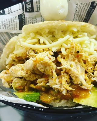 Arepa Con Pollo