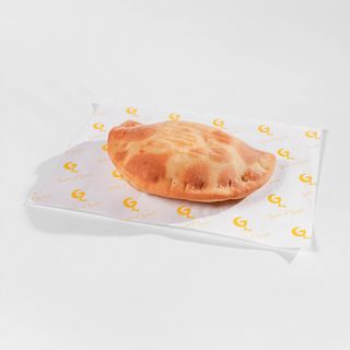 Panzerotto prosciutto e mozzarella