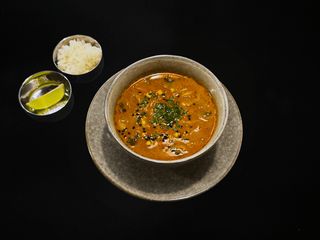 Том ям з морепродуктами