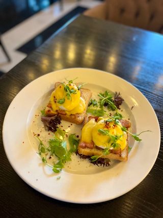 Яйце Бенедикт (300г)