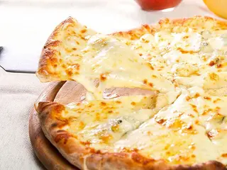 Pizza 4 Fromages