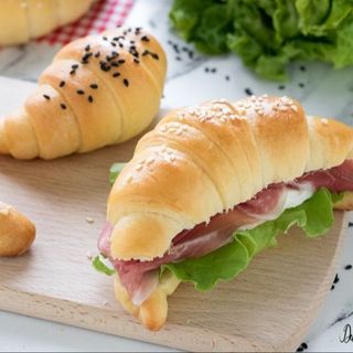 Cornetto salato farcito