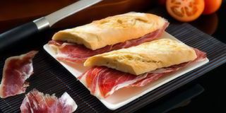 Bocadillo Serrano Manchego