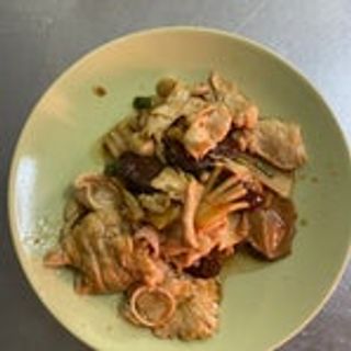 Pollo con funghi e bambù