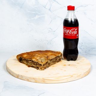 Burek meso i Coca-Cola 0,5l