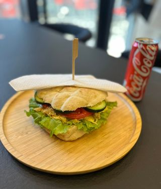 Koncept pileći sendvič