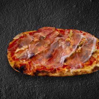 Bufala con gorgonzola, 'nduja, olive taggiasche e speck