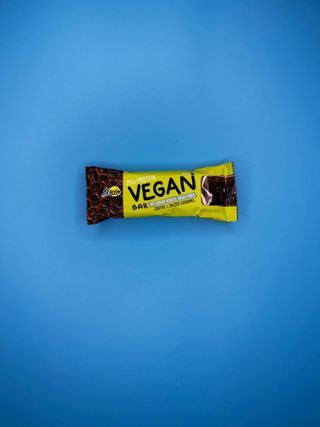 Батончик веган.протеїн. FitWin Vegan Bar кава та солона карамель 60 г,шт