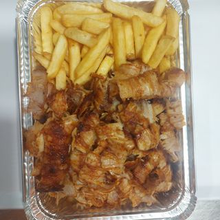 30.  Pedrata Grande Dentro Carne ,Patatas y Salsa 