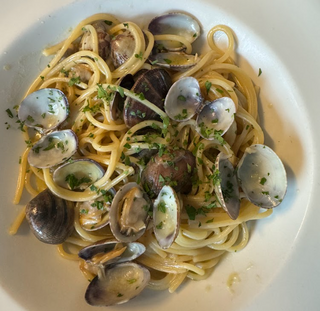Spaghettoni di Grananao alle vongole veraci