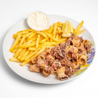 Kolutići lignje s pomfritom