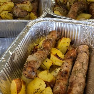 Salsiccia con patate al forno 