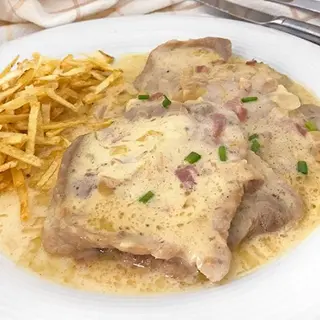 Solomillo a la plancha Salsa Carbonara Plato