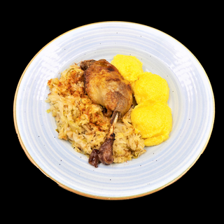 Pulpa de rata cu varza calita si mamaliguta