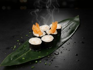 Hosomaki z krewetką (100g)