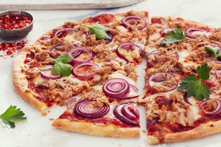 Pizza Tonno (Grande)