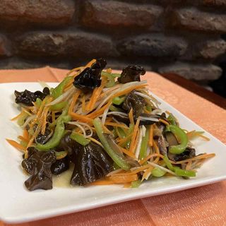 j7 ჩინური სოკო ბამბუკით და ბოსტნეულით