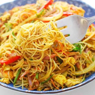 Fideos De Arroz Con Curry