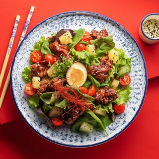 Салат з куркою теріякі