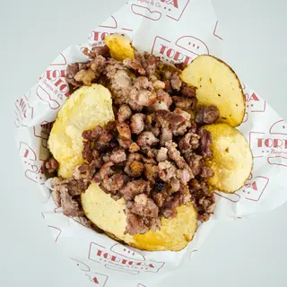 Chips con salsiccia