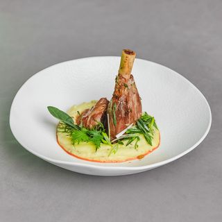 Бараняча голяшка з трюфельним пюре (450г)