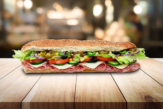 Сандвич със салам Милано ,чоризо, моцарела (500г)