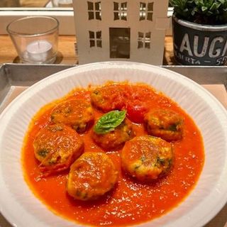POLPETTINE AL SUGO DI POMODORO E BASILICO