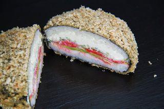 Бургер-суші з лососем та тигровою креветкою