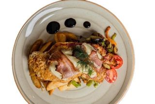 Piletina sa slaninom i mozzarellom