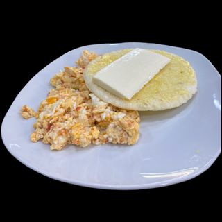 Huevos Pericos Con Arepa Y Queso