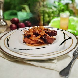 Свинско с праз лук