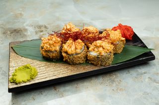 Темпура рол з Тартаром креветки (360г)