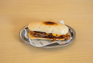 Mollete de carrillera con yema curada