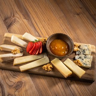 Varietat de 5 formatges de km0