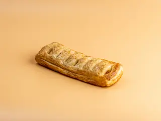 Рол з сосискою (120г)