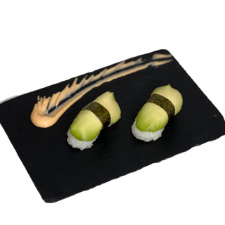 Nigiris de aguacate