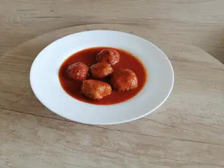 Ćufte u paradajz sosu 350 gr