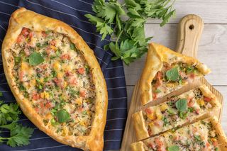 Пиде с мясом и сыром (350 гр.)