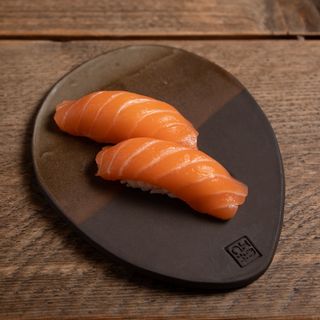 Nigiri De Salmón 