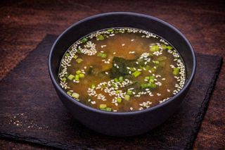 Місо суп з лососем