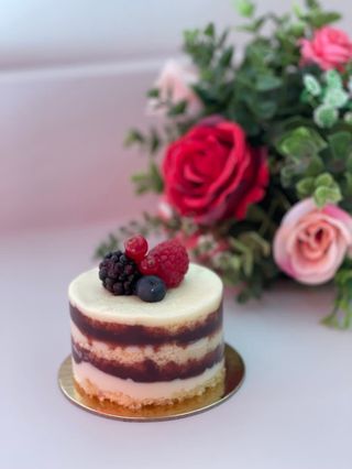 Mini Bolo de Frutas Vermelhas (Aprox. 195gr)