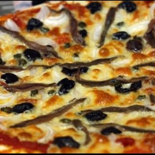 Pizza Napolitana (Mediana)