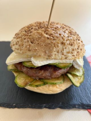 Hamburger jurassic pork