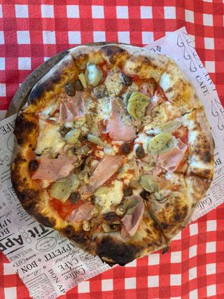 Пица Капричоза (32см)