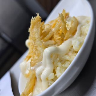 Ensalada rusa de langostinos media ración