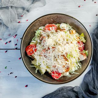 Salata ''Cezar'' cu pui