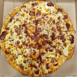 Пица с луканка 50см. 1.8кг + 2бр Кока Кола кен