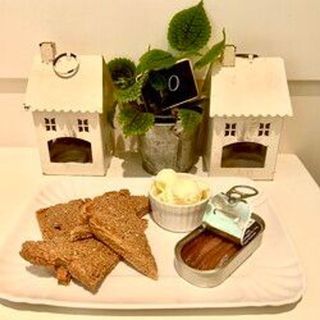 PANE, BURRO E ACCIUGHE